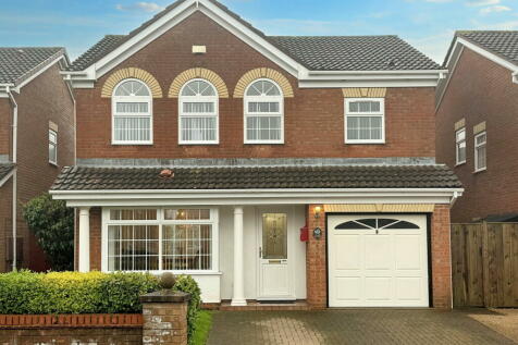 4 bedroom detached house for sale