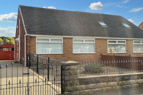 2 bedroom semi-detached house for sale