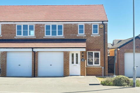 3 bedroom semi-detached house for sale