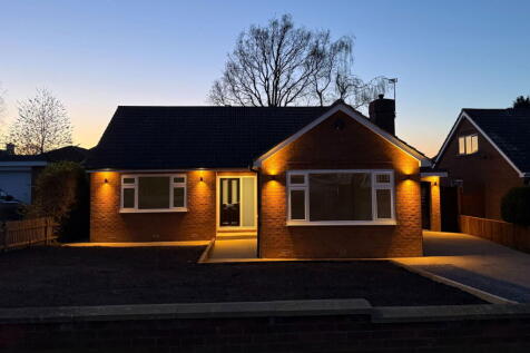 3 bedroom detached bungalow for sale