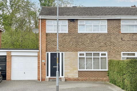 3 bedroom semi-detached house for sale