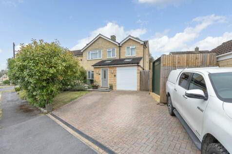 4 bedroom semi-detached house for sale