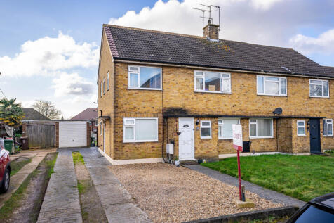 2 bedroom maisonette for sale