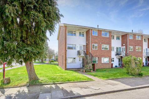 Rowan Close, Hertfordshire AL4 2 bed apartment for sale