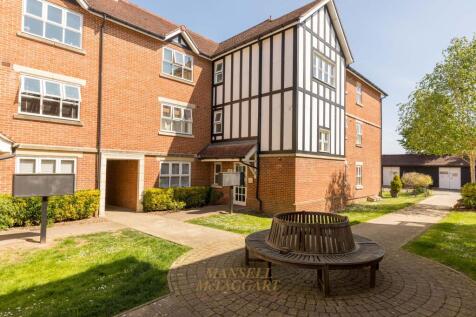 St. Johns Road, East Grinstead RH19 1 bed ground floor flat for sale