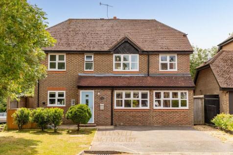 Normandy Close, East Grinstead RH19 4 bed detached house for sale