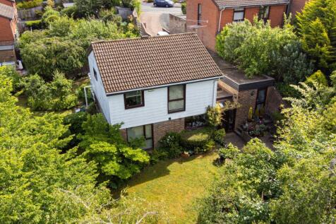 Herontye Drive, East Grinstead RH19 4 bed detached house for sale