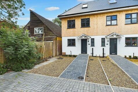 4 bedroom semi-detached house for sale