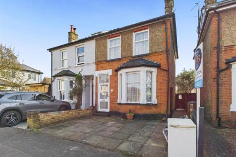 2 bedroom semi-detached house for sale