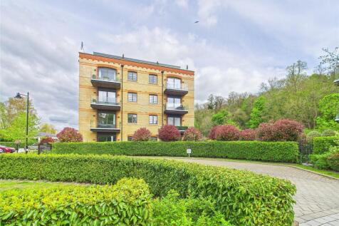 Glen Island, Taplow, Maidenhead... 2 bed apartment for sale