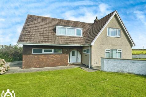 Trearddur Bay, Isle of Anglesey 4 bed detached house for sale