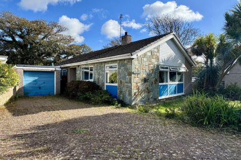 Lewascote, Holyhead, LL65 3 bed bungalow for sale