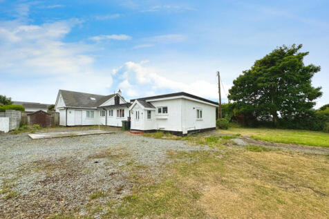 Lon Crecrist, Trearddur Bay... 4 bed detached bungalow for sale