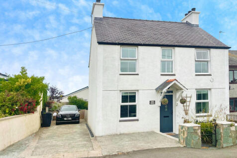 High Street, Bryngwran, Anglesey, LL65 3 bed detached house for sale