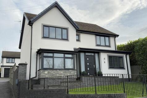 Pentre Berw, Isle of Anglesey 4 bed detached house for sale