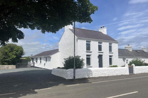 B5110, Brynteg, LL78 5 bed detached house for sale