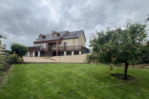 B5110, Brynteg, Anglesey, LL78 3 bed detached house for sale