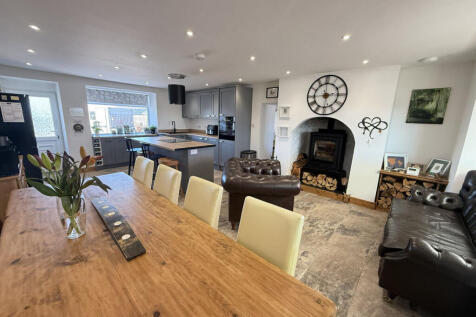 Carmel, Llanerchymedd, Anglesey, LL71 3 bed semi