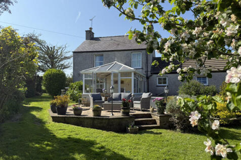 Llaneilian, Amlwch, Anglesey, LL68 4 bed detached house for sale