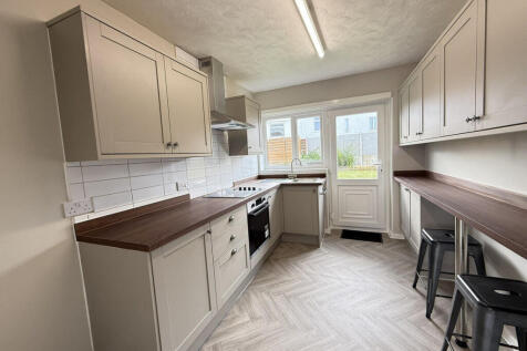 Ty'n Coed, Llangefni, Anglesey, LL77 3 bed detached bungalow for sale