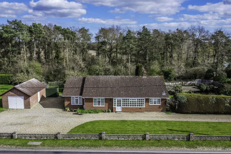 3 bedroom detached bungalow for sale