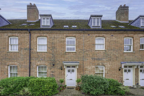 4 bedroom mews property for sale