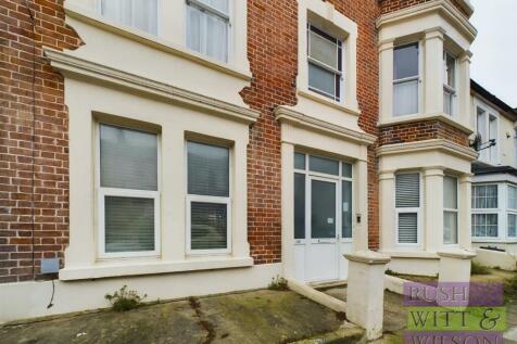 Manor Road, Hastings 2 bed flat for sale