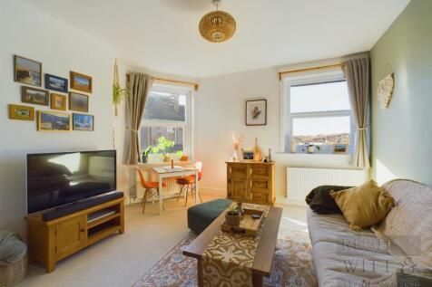 Castledown Avenue, Hastings 3 bed flat for sale