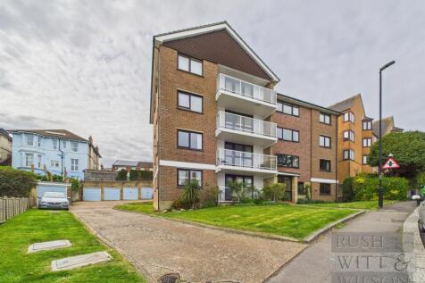 St. Helens Park Road, Hastings 2 bed flat for sale