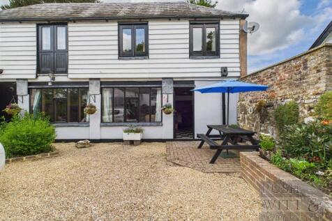 2 bedroom semi-detached house for sale