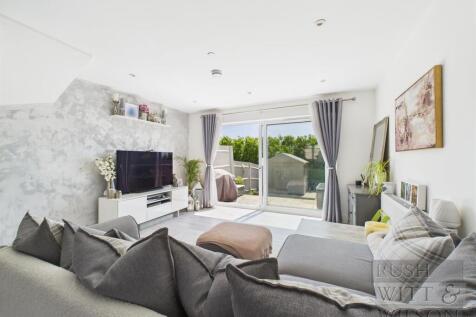 Little Acres Way, Hastings 3 bed end of terrace house for sale