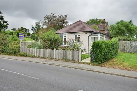 1 bedroom detached bungalow for sale