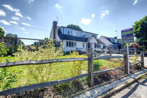 6 bedroom detached house for sale