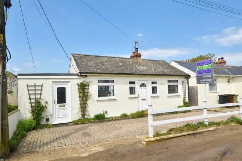 Sea Road, Camber, Rye 4 bed detached bungalow for sale