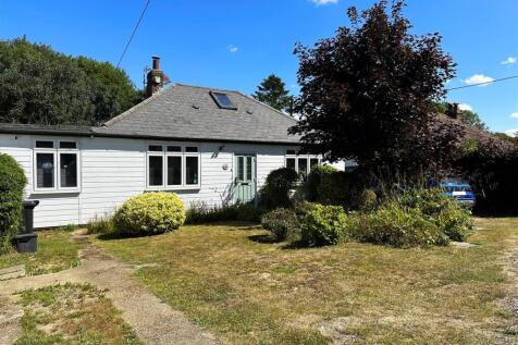 Barnets Hill, Peasmarsh, Rye 3 bed detached bungalow for sale