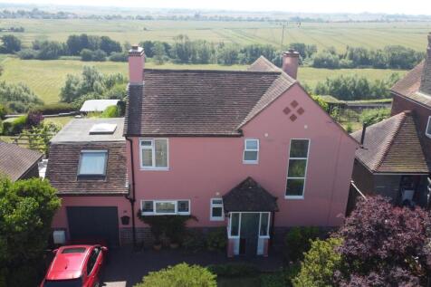 Cadborough Cliff, Rye 3 bed detached house for sale