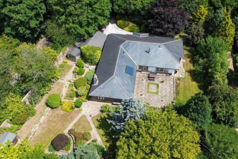 Moor Hall Drive, Ninfield, 3 bed detached bungalow for sale