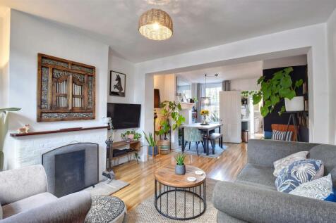 The Street, Appledore 2 bed end of terrace house for sale