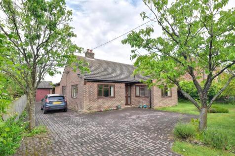 Woodchurch Road, Appledore 3 bed detached house for sale