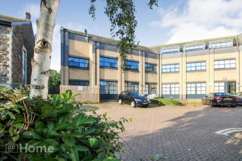 1 bedroom ground floor flat for sale