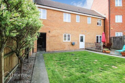 4 bedroom terraced house for sale