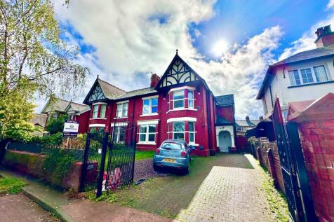 7 bedroom semi-detached house for sale