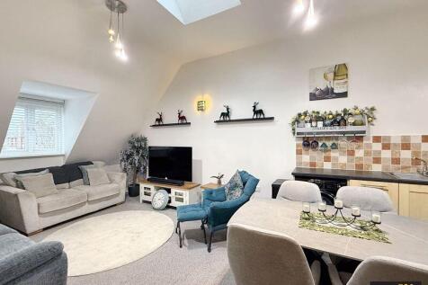 2 bedroom flat for sale