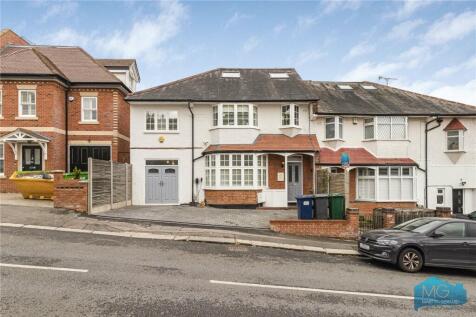 5 bedroom semi-detached house for sale