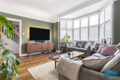 5 bedroom semi-detached house for sale