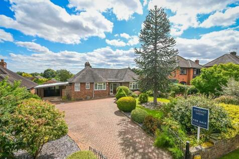 3 bedroom detached bungalow for sale