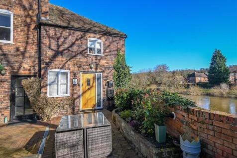 1 bedroom end of terrace house for sale