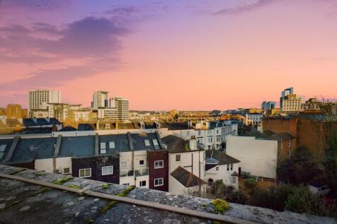 Orchard Place, Southampton, SO14 2 bed apartment for sale