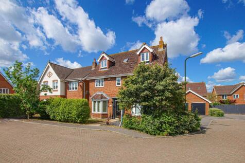 Nicolson Close, Tangmere, Chichester... 5 bed detached house for sale