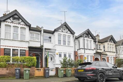 Dumbarton Road, Brixton Hill, London... 3 bed maisonette for sale